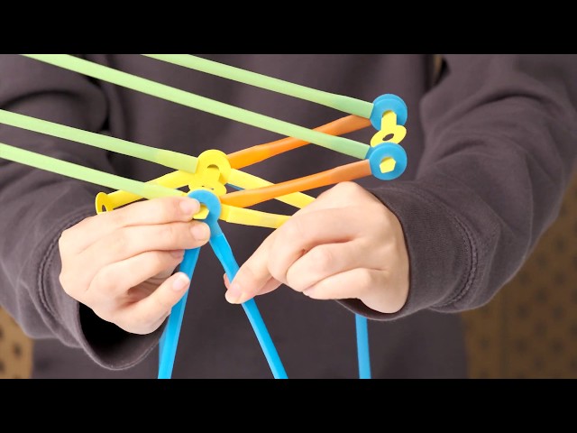 Construct a Mechanical Crane  by Strawbees