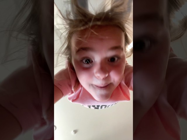 How LONG can she hold her HANDSTAND?!?🤸‍♀️ #garzacrew #trends #shorts