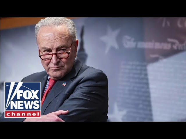 „MACH AUS DEM WEG!“: McCarthy greift Schumer wegen des Finanzierungschaos scharf an.