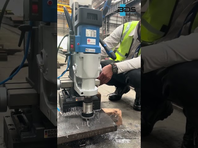 Portable drilling and milling machine