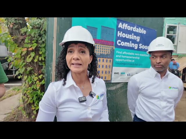Housing officials tour modular homes in construction on Staten Island