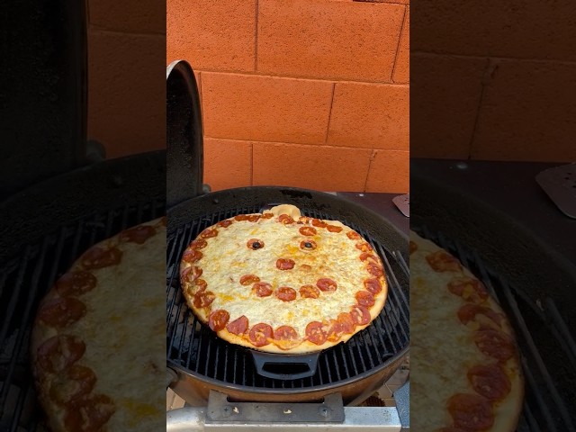 The Weber Kettle Pizza That's BETTER Than Your Favorite Restaurant