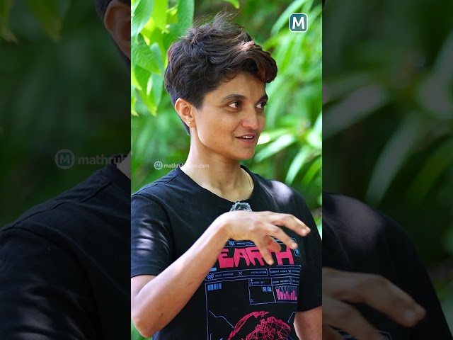 കൂട്ടത്തിലുള്ളവരെ ദൂരെ കാണുന്നുണ്ടായിരുന്നു. പക്ഷേ, നടന്നുതുടങ്ങിയപ്പോള്‍ വഴിതെറ്റി